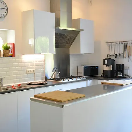 Сasa de vacaciones Family Retreat, Forested Anhee