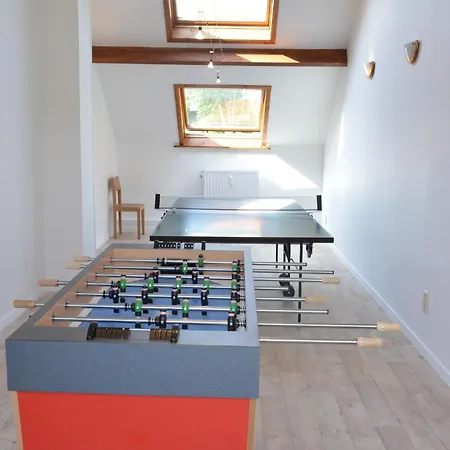 Family Retreat, Forested Anhee