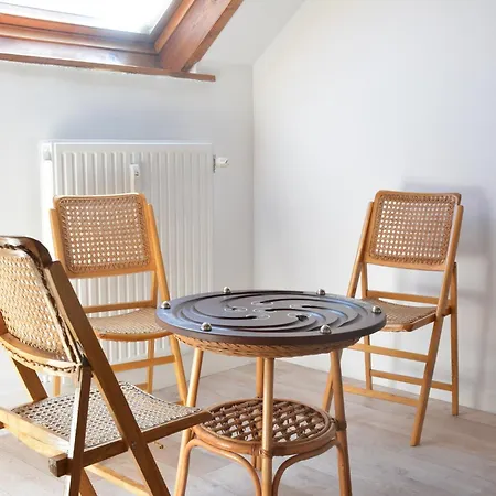 Family Retreat, Forested Anhee Hébergement de vacances