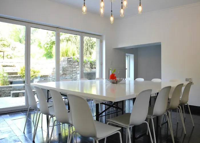 Hébergement de vacances Family Retreat, Forested Anhee Denee