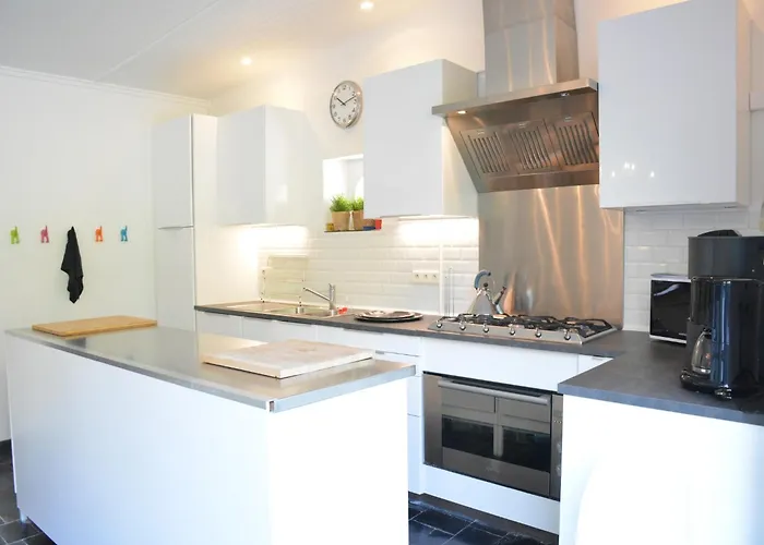 Hébergement de vacances Family Retreat, Forested Anhee *