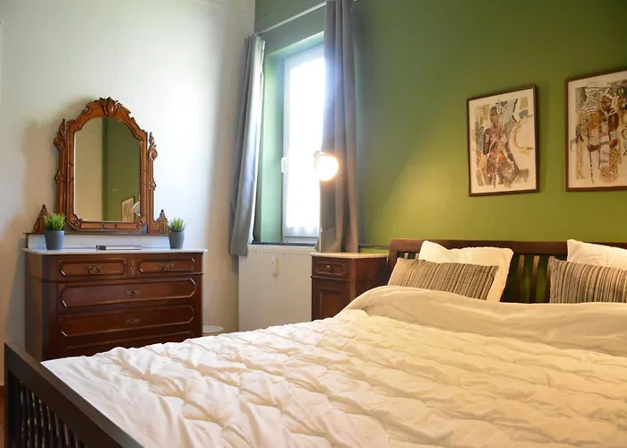 Сasa de vacaciones Family Retreat, Forested Anhee