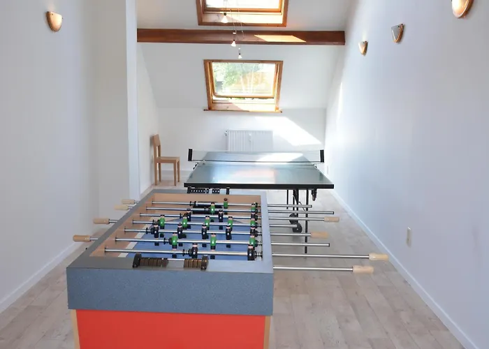 Family Retreat, Forested Anhee