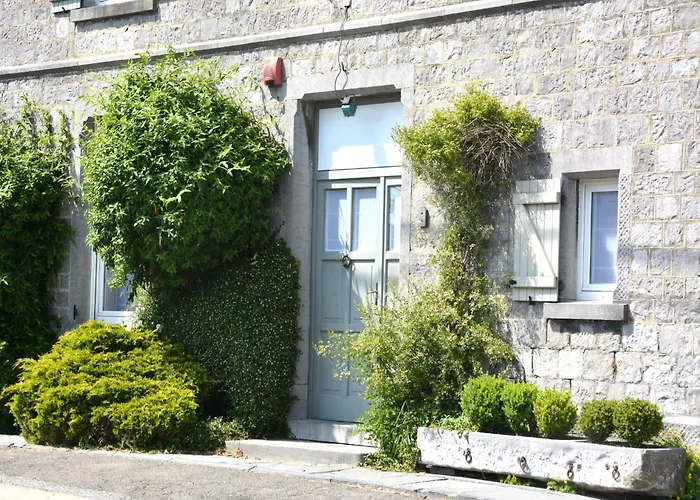 Family Retreat, Forested Anhee Hébergement de vacances Denee