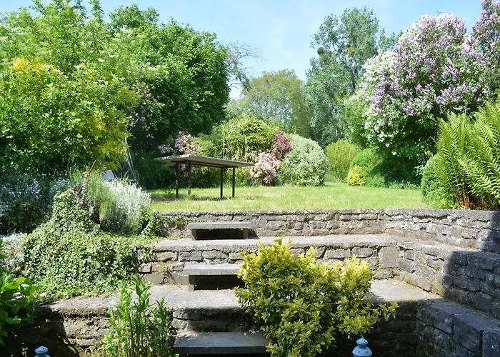 Family Retreat, Forested Anhee * Denee